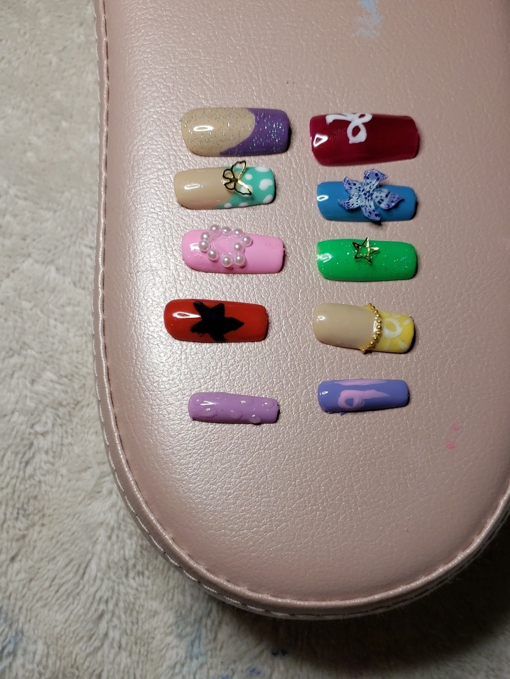 Mix-and-Match Press-On Nail Set — Multi Color 𝚑𝚊𝚗𝚍 𝚖𝚊𝚍𝚎